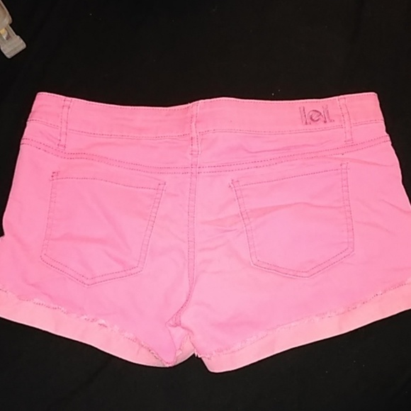 Shorts - Picture 3 of 3